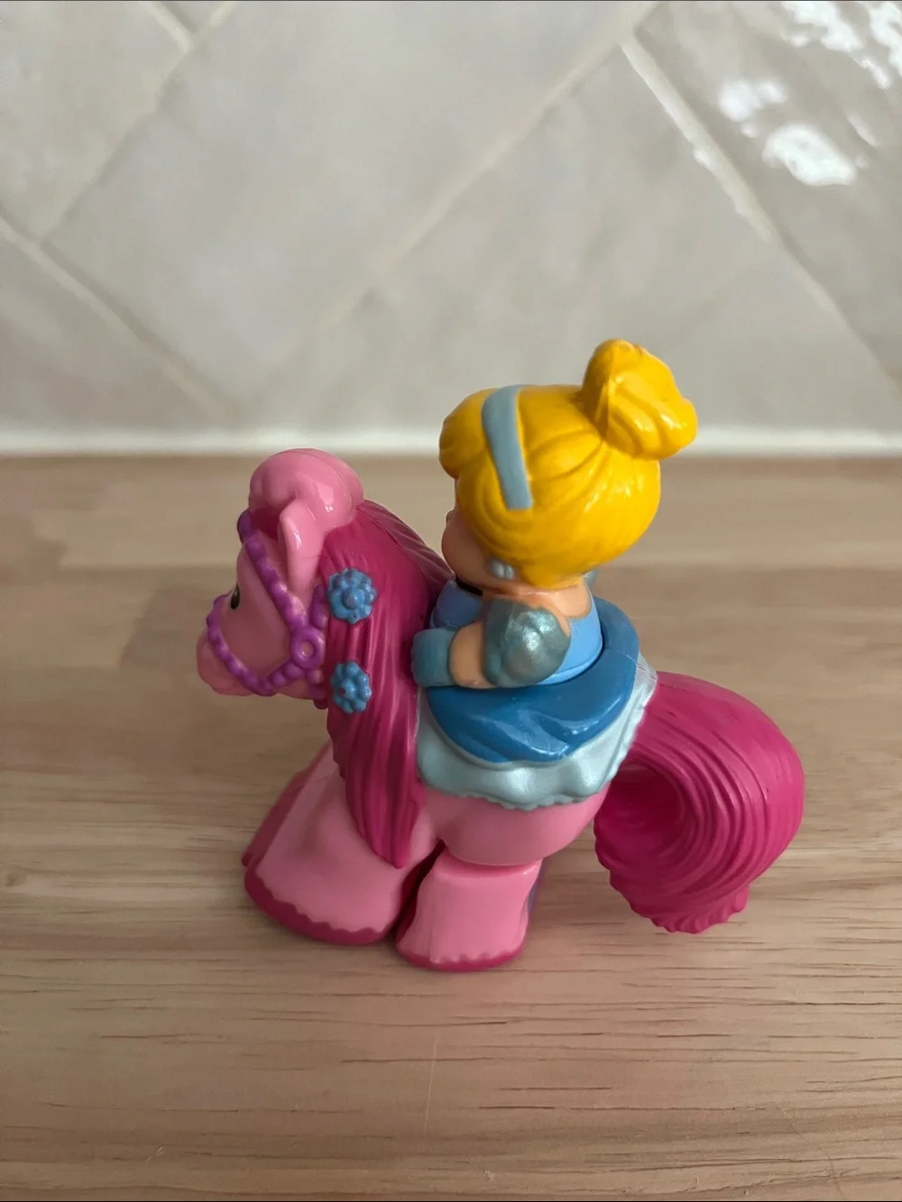 Fisher price Klip Klop Princess Cinderella Pink Horse Pony. RARE!